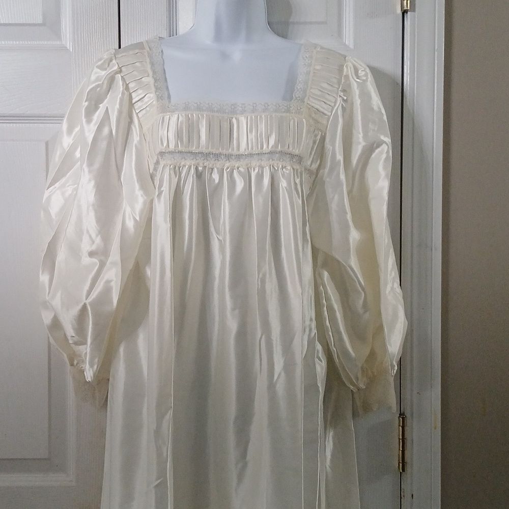 Nise Stevens vintage ivory flannel lined nightgown  Sz L NWOT - Picture 3 of 10